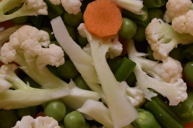 mutfak at sebze kesme yakın görünümü sonra karıştırın.