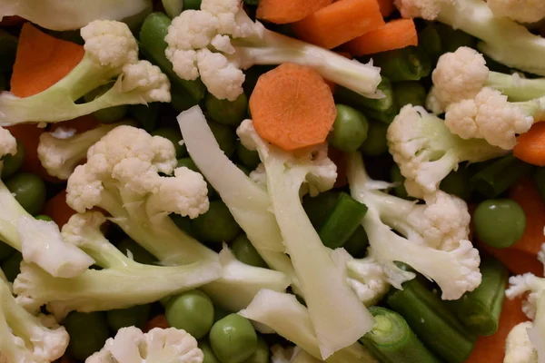 mutfak at sebze kesme yakın görünümü sonra karıştırın.