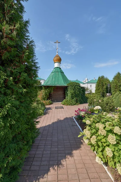 俄罗斯 Yakovlevsky 迪米特里耶夫 1389 罗斯托夫市 大成立一所修道院的金戒指 — 图库照片