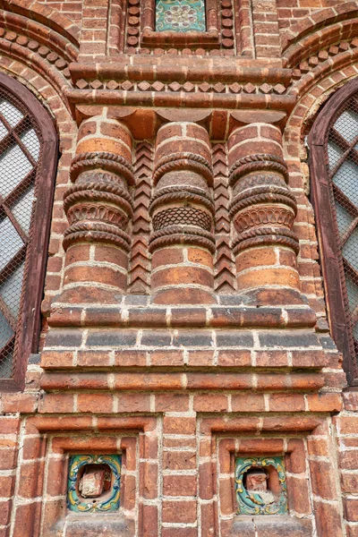 ロシア アイオーナ Predtechi 世紀の教会 ヤロスラヴリ市街のゴールデン リング — ストック写真