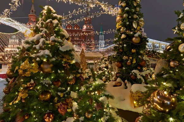 莫斯科的类型在晚上在圣诞节前夕 — 图库照片