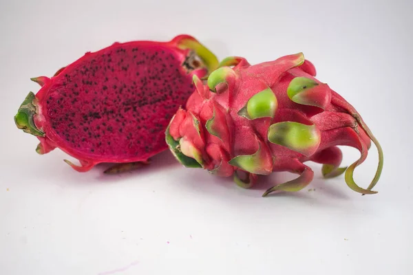 Egzotikus Érett Rózsaszín Pitaya Sárkány Gyümölcs Piros Pitahaya Trópusi Gyümölcs — Stock Fotó