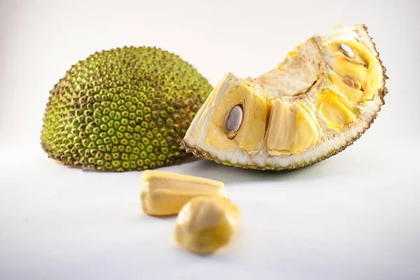 Maturo Jackfruit Isolato Con Baccelli Jackfruit Sfondo Bianco — Foto Stock