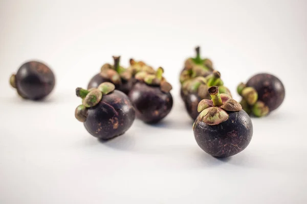 Mangosteens Izolat Fundal Alb — Fotografie, imagine de stoc