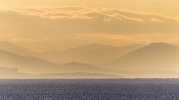 Siluetas Colinas Sobre Vista Mar Bahía Península Del Peloponeso Grecia —  Fotos de Stock