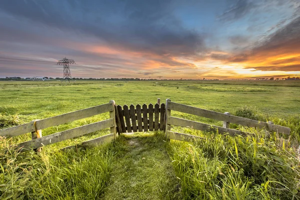 Blick Vom Hinterhof Eines Bauernhofes Über Die Landwirtschaftliche Landschaft Der — Stockfoto