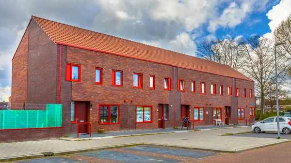 Modern Street Brown Brick Row Houses Red Elements — Stock Photo, Image