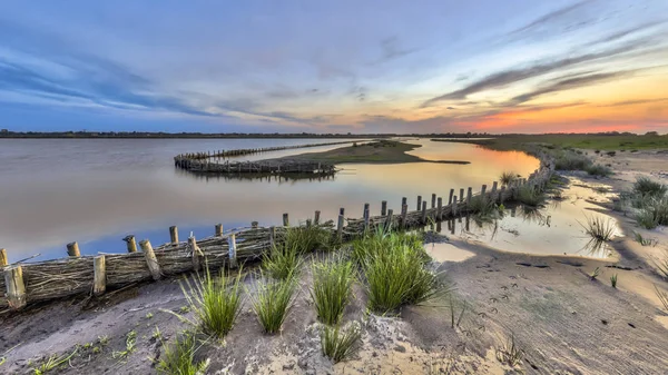 Neue Ökologische Nassanlegestelle Für Wellenschutz Wassermanagement Ufer Des Neuen Sees — Stockfoto