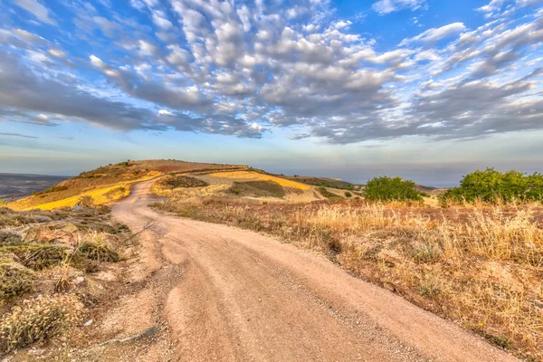 Road Hilly Mediterranean Landscape Island Cyprus Ocean Background Hot Semi — Stock Photo, Image