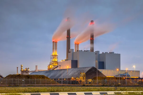 Uhlí Pohánělo Elektřina Elektrárny Europoortu Oblasti Dodávek Uhlí Popředí Nizozemsko — Stock fotografie