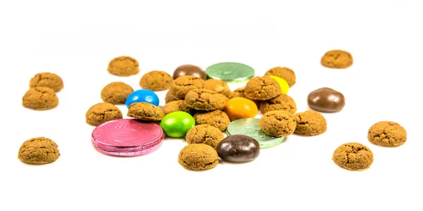 Pepernoten Koekjes Snoep Chocolade Geld Frontaal Uitzicht Witte Achtergrond Voor — Stockfoto
