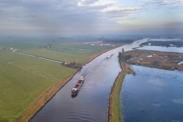 Vista Aérea Del Canal Frisia Con Barcos Carga Que Pasan — Foto de Stock