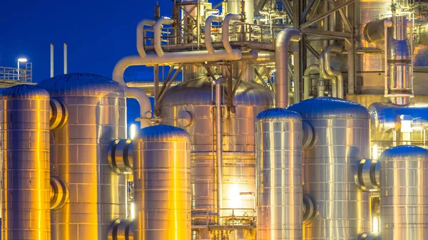 Chemische Industrie Distillatie Torens Container Detail Nachts Petrochemische Achtergrond — Stockfoto