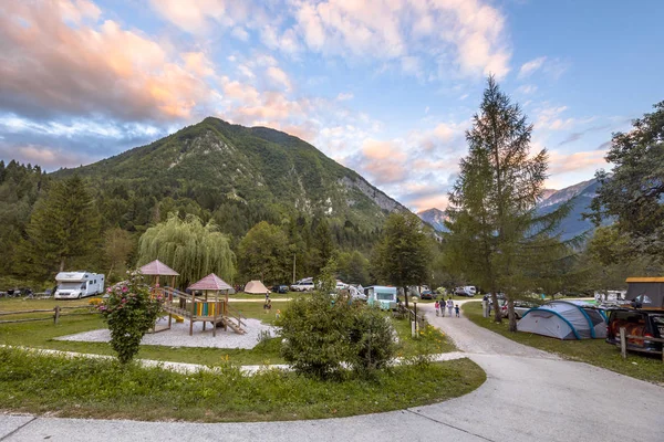 Bovec Eslovenia Agosto 2017 Camping Parque Nacional Triglav Julián Alpes —  Fotos de Stock