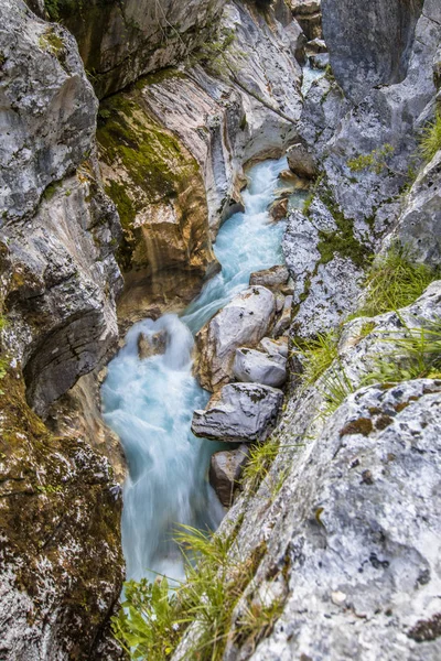 Snelle Levendige Blauwe Soca Rivier Triglav Nationaal Park Julische Alpen — Stockfoto