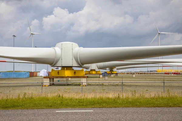 Giant rotors of wind turbine on construction yard — Stock Photo, Image