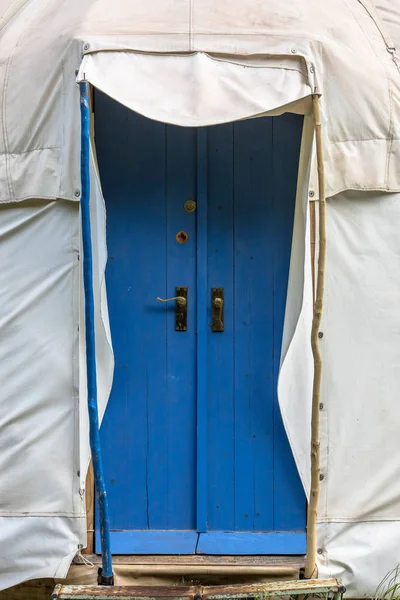 Puerta de entrada de la tradicional Yurta de Mongolia — Foto de Stock