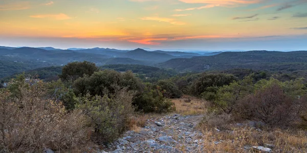 Napfelkeltét több mint cevennes Nemzeti Park — Stock Fotó