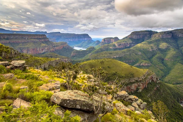 Vegetazione Naturale Rocce Belvedere Sul Paesaggio Panoramico Del Fiume Blyde — Foto Stock