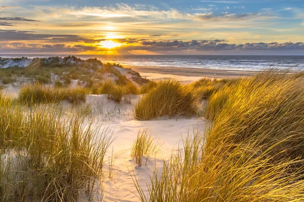 Kilátás Dűne Tetejéről Naplemente Felett Északi Tengeren Ameland Szigetéről Friesland — Stock Fotó