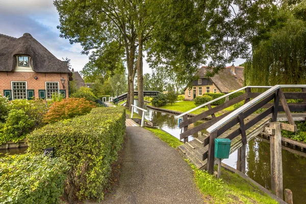 Landschaft Ansicht Des Berühmten Dorfes Giethoorn Mit Kanälen Und Rustikalen — Stockfoto