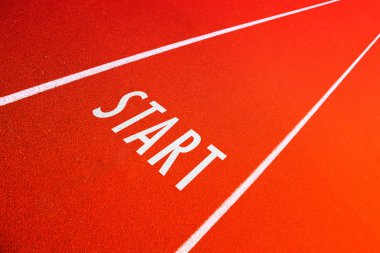 Kavram başlangıç satırı mesaj güneşli tartan zemin üzerine.