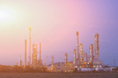 Petrol rafineri sanayi, petrol rafinerisi alacakaranlıkta