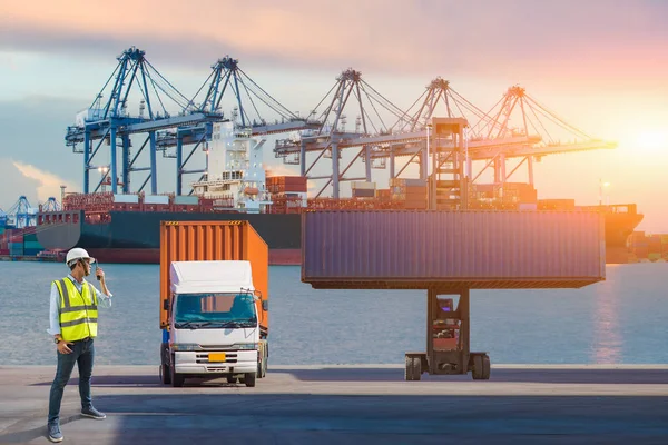 Foreman Controllo Container Scatola Carico Nave Carico Merci Esportazione Importazione — Foto Stock