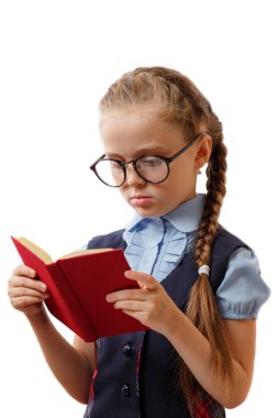 İzole kitap gözlüklü çocuk. Okul kız eğitim kavramı