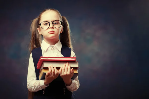 Serious Schoolgirl Wear Glasses Hold Pile Book Estudante Escola Primária — Fotografia de Stock