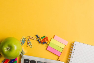 Okul ve İş Kırtasiye Malzemeleri Top View