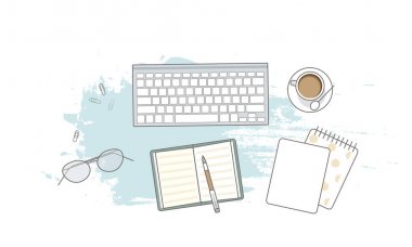 Gözlük, dizüstü bilgisayar, klavye ve kahve ile düz yatıyordu