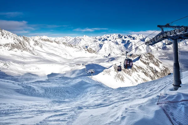 Tonale Włochy Stycznia 2018 Oszałamiającą Panoramę Zima Ośrodka Narciarskiego Tonale — Zdjęcie stockowe