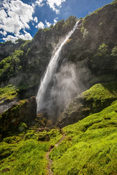 Vista Panorámica Cascada Foroglio Cantón Ticino Valle Bavona Suiza —  Fotos de Stock