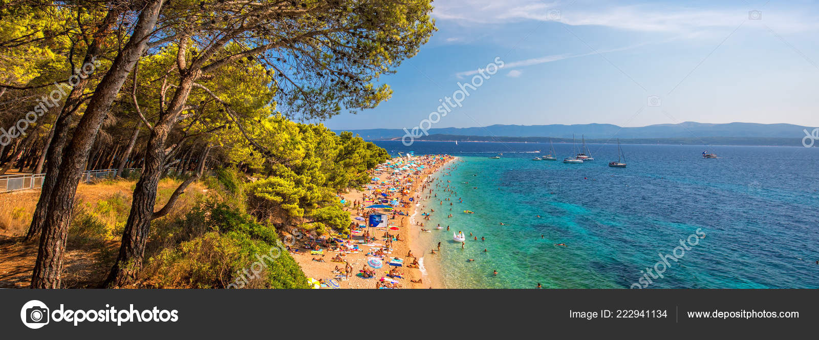 Famosa Playa Zlatni Rat Bol Isla Brac Croacia Foto De Stock
