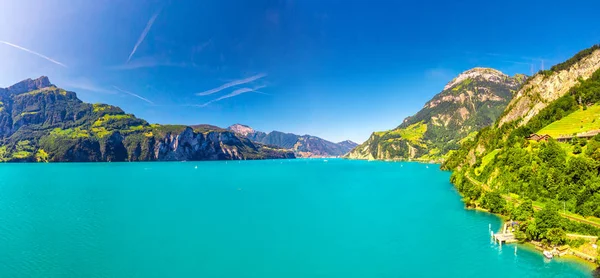 Lago Lucerna Vicino Tells Plate Brunnen Villaggio Con Rigi Frontalpstock — Foto Stock