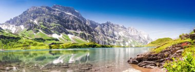 Trubsee, Engelberg, İsviçre, Avrupa'nın görünümü. 