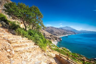 Preveli plaj azure ile Crete adada temiz su, Yunanistan, Avrupa. En büyük ve en kalabalık Yunan adalarından Crete olduğunu. 