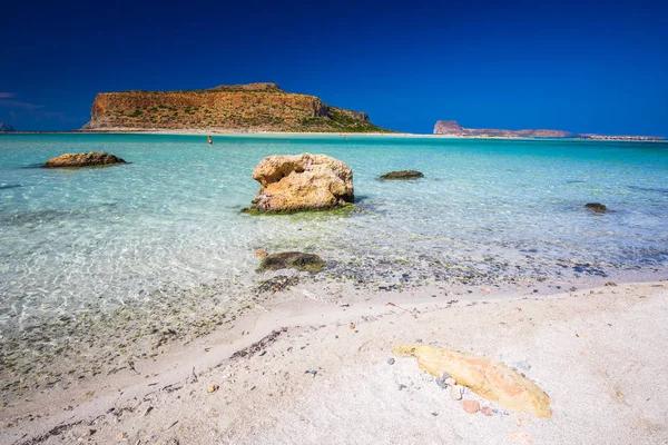 克里特岛上的巴洛斯泻湖 有蔚蓝清澈的海水 克里特岛是希腊最大 人口最多的岛屿 — 图库照片