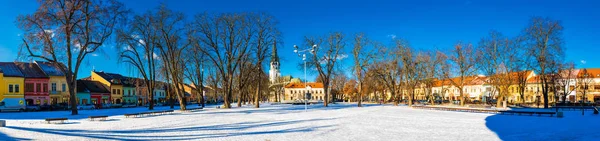 Zabytkowe Centrum Miasta Spisska Nova Ves Pokryte Śniegiem — Zdjęcie stockowe