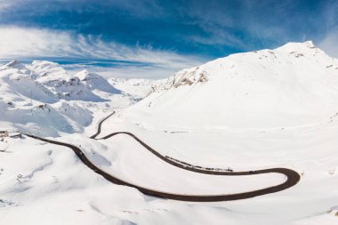 Sankt Moritz yakınlarındaki Julier dağ geçidi, Grisons, İsviçre, Avrupa