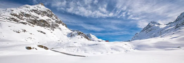 Julier Mountain pass nära Sankt Moritz, Graubünden, Schweiz, Europa — Stockfoto