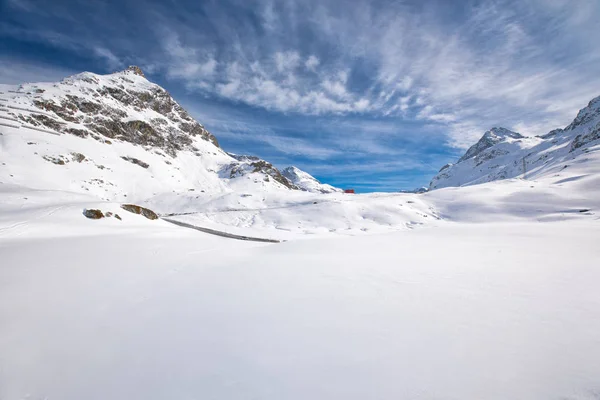 Julierova horská přihrávka poblíž Sankt Moritz, grů, Švýcarska, Evropy — Stock fotografie