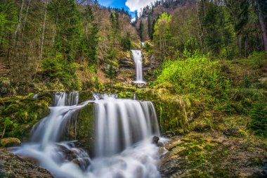 Interlaken yakınlarındaki Brienzersee giessbach şelale, Brienz, İsviçre, Avrupa