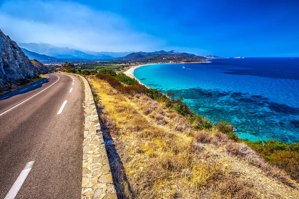 Gyönyörű kilátás Plage de Lozariára a közelben lile Rousse, Korzika, Franciaország, Európa — Stock Fotó