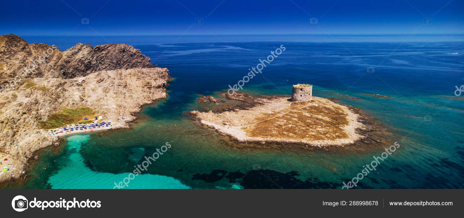 Famosa Spiaggia Di La Pelosa Con Torre Della Pelosa Sull