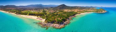 Sardunya adasında Costa Rei yakınlarındaki Cala Sinzias Plajı, Sardinya, Italya