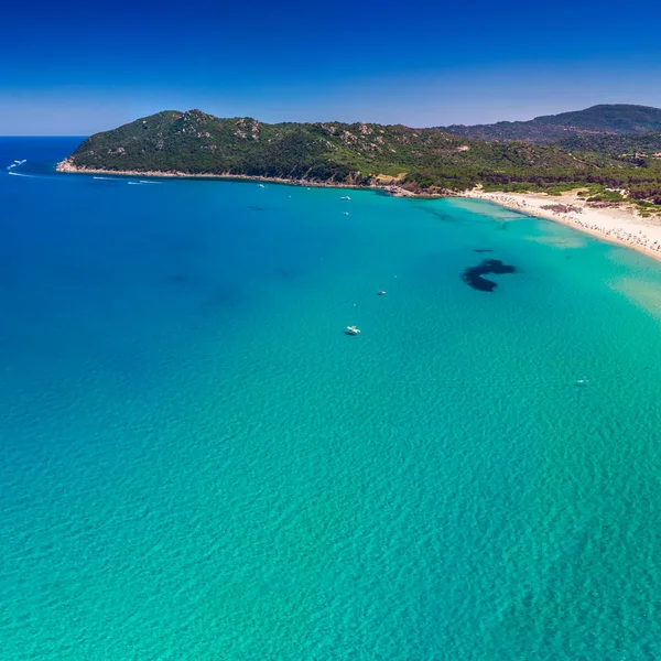 Cala Sinzias strand a közelben Costa Rei a szardíniai szigeten, Szardínia, Olaszország — Stock Fotó