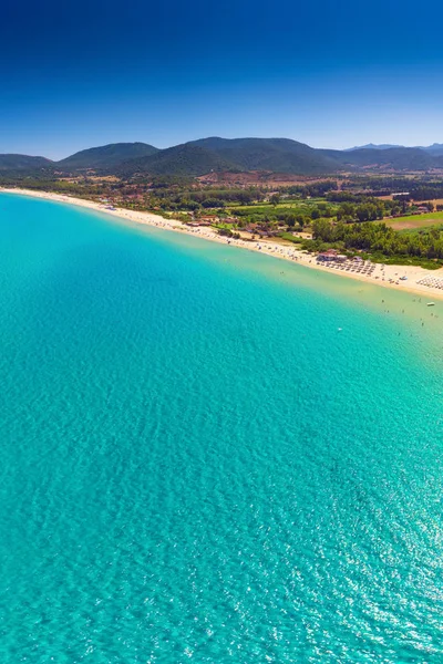 Sardunya adasında Costa Rei yakınlarındaki Cala Sinzias Plajı, Sardinya, Italya — Stok fotoğraf