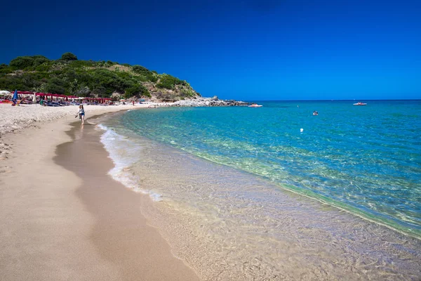 Playa de Cala Sinzias cerca de Costa Rei en Cerdeña, Cerdeña, Italia — Foto de Stock